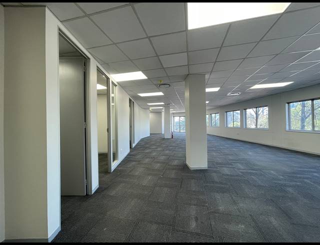 723M² OFFICE TO LET IN SANDTON CENTRAL
